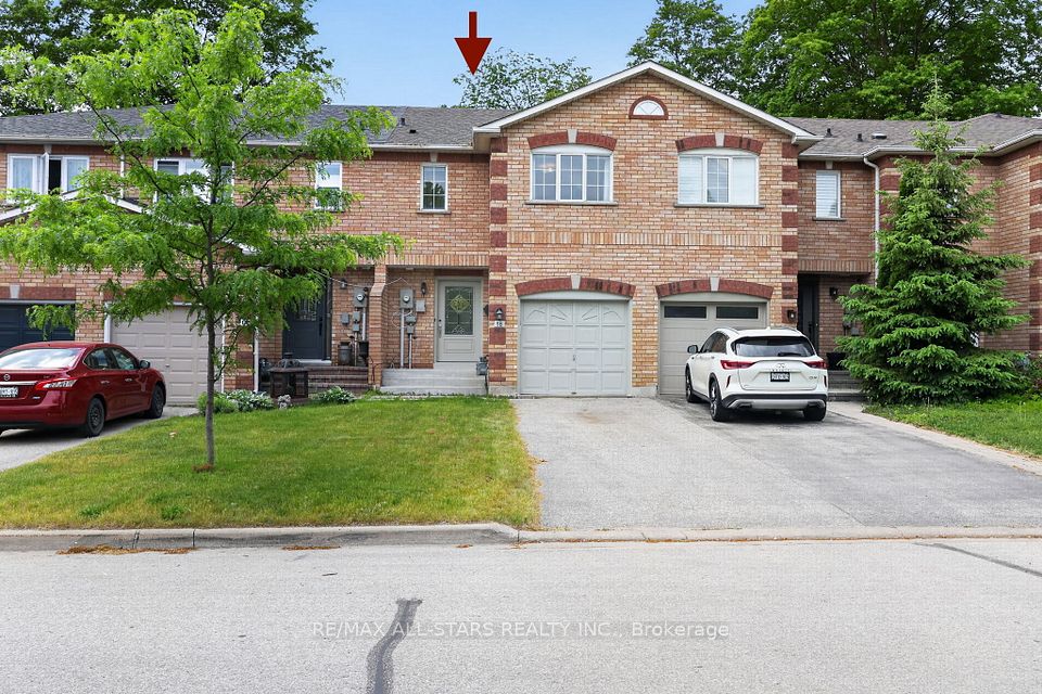 Att/Row/Townhouse at 18 Lancaster Court, Georgina, ON L4P 4A1, Georgina