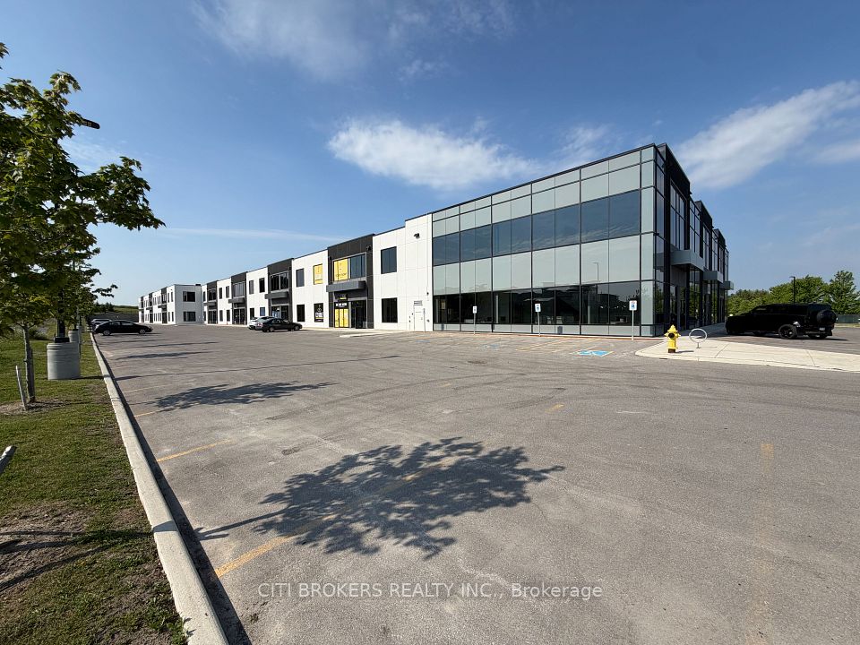 45 Eric T Smith Way 11, Aurora, ON L4G 7C6
