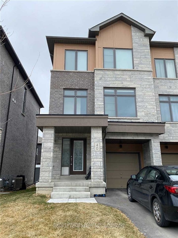 Att/Row/Townhouse at 40 Vantage Loop Street, Newmarket, ON L3X 0K6, Newmarket