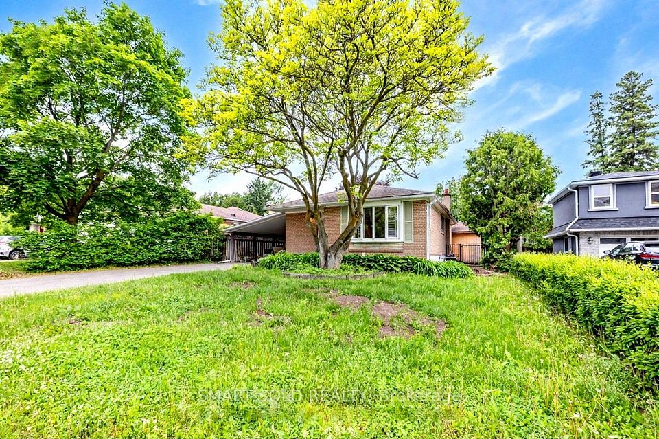 Detached at 10 Holman Crescent Lower, Aurora, ON L4G 1Z9, Aurora