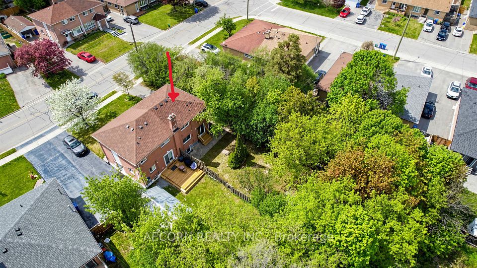 Semi-Detached  at 17 Richardson Drive, Aurora, ON L4G 1Z2, Aurora