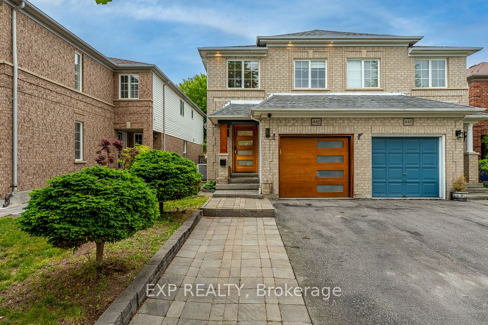 Semi-Detached  at 442 Heddle Crescent, Newmarket, ON L3X 2J3, Newmarket