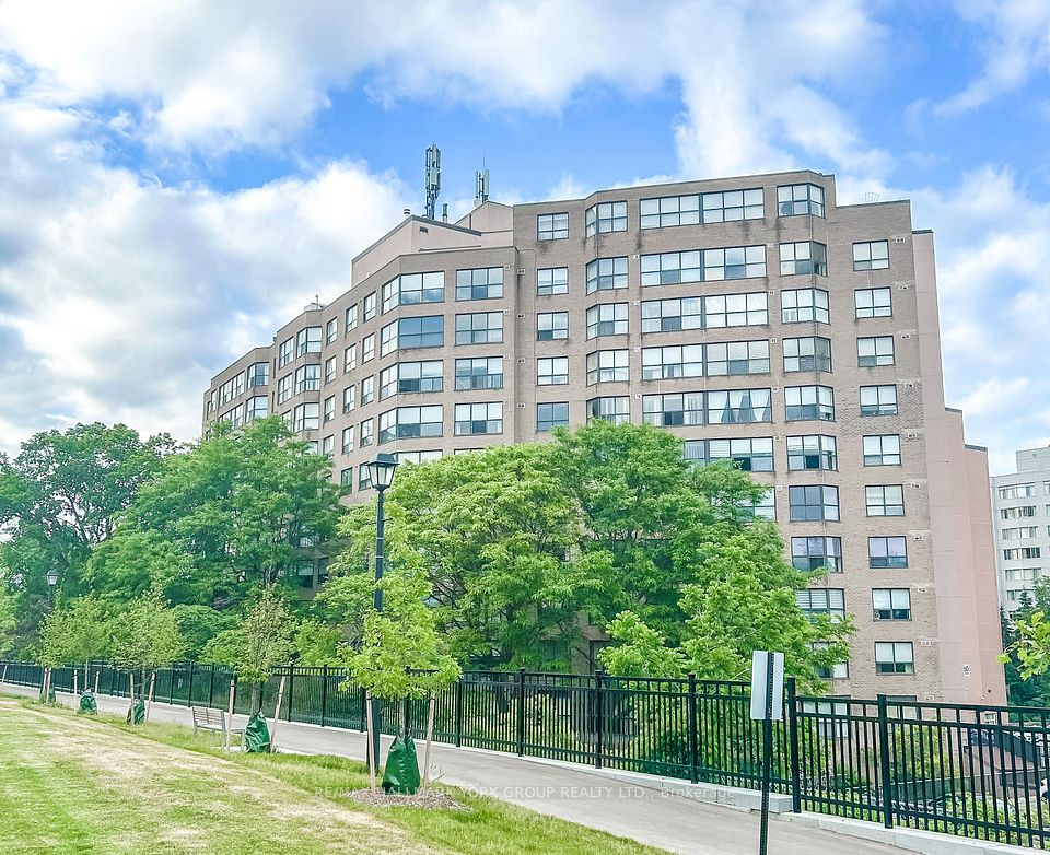 Condo Apartment at 250 Davis Drive 906, Newmarket, ON L3Y 7T7, Newmarket