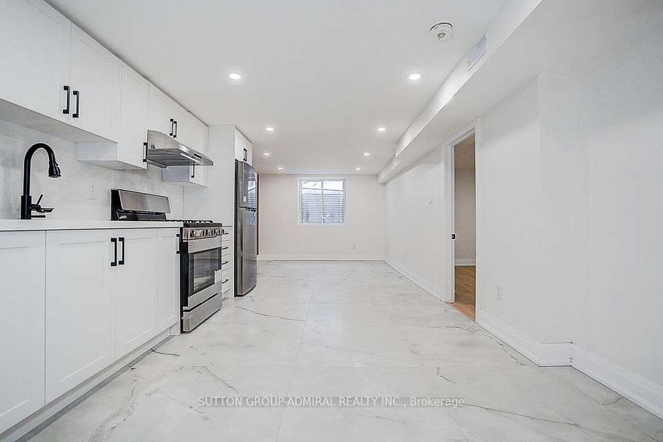 Semi-Detached  at 176 Cherrywood Drive, Newmarket, ON L3Y 2X8, Newmarket