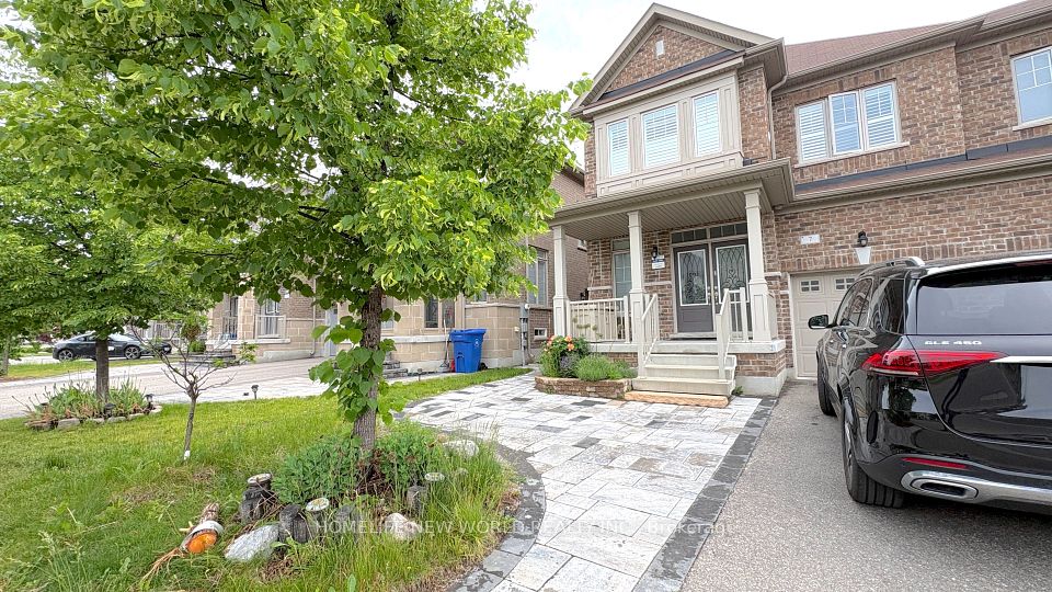 Semi-Detached  at 7 Chouinard Way Basement, Aurora, ON L4G 0V9, Aurora