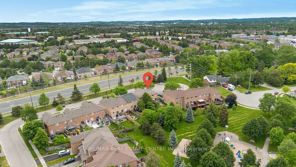 Att/Row/Townhouse at 507 Rourke Place, Newmarket, ON L3Y 8S9, Newmarket