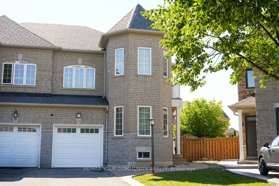 Semi-Detached  at 15 Bellefontaine Court, Vaughan, ON L6A 4A7, Vaughan