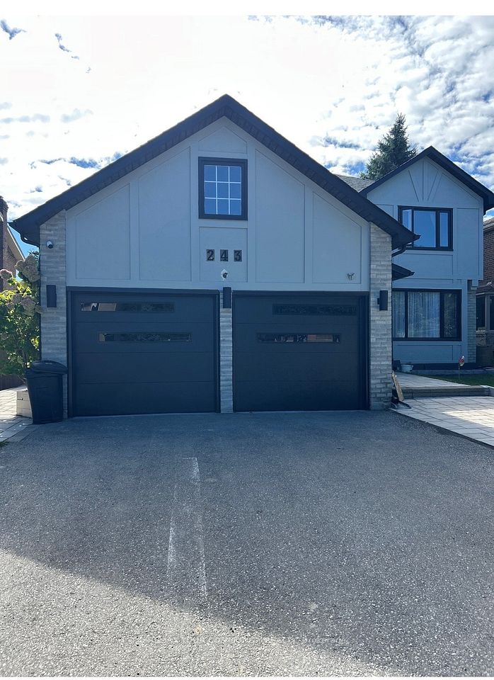 Detached at 243 Orchard Heights Boulevard, Aurora, ON L4G 5A2, Aurora
