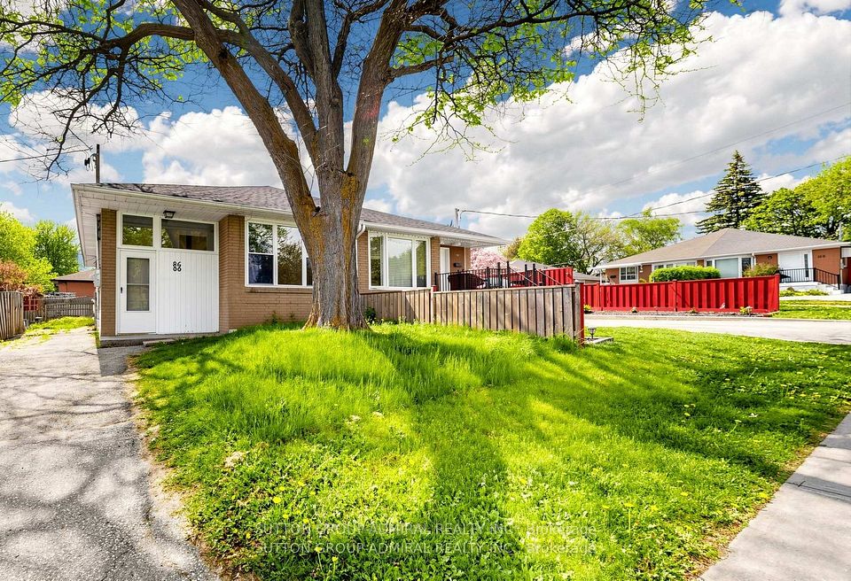 Semi-Detached  at 86 Newbury Drive, Newmarket, ON L3Y 4R3, Newmarket