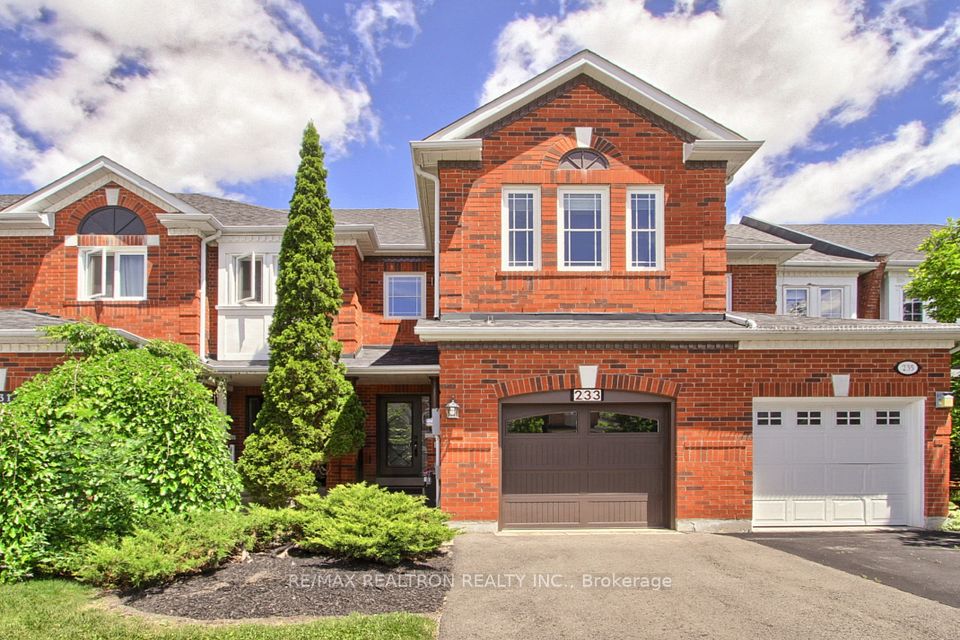 Att/Row/Townhouse at 233 Denise Circle, Newmarket, ON L3X 2K2, Newmarket