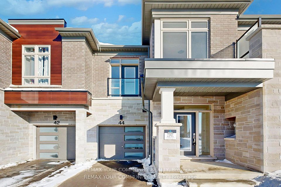 Att/Row/Townhouse at 44 Schmeltzer Crescent, Richmond Hill, ON L4E 1A2, Richmond Hill