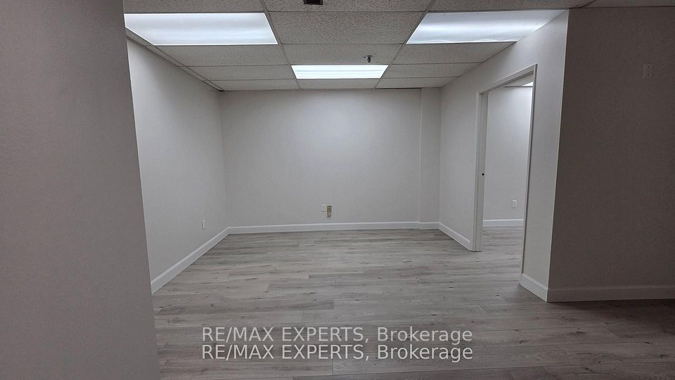 400 Esna Park Drive 10, Markham, ON L3R 3K2