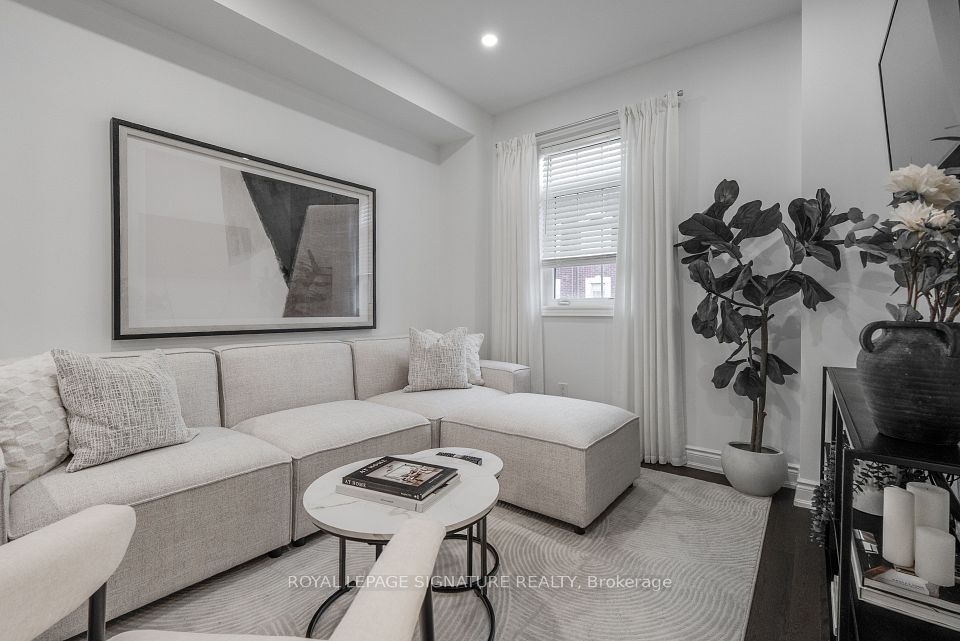 Att/Row/Townhouse at 14 Queen Mary Court, Vaughan, ON L4L 0H9, Vaughan