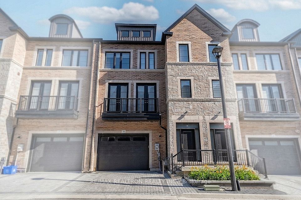 Att/Row/Townhouse at 260 Eagle Street 18, Newmarket, ON L3Y 1K1, Newmarket