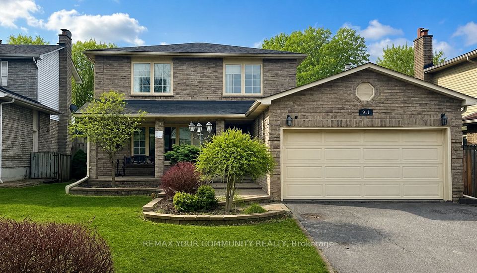 Detached at 911 Ferndale Crescent, Newmarket, ON L3Y 6B6, Newmarket