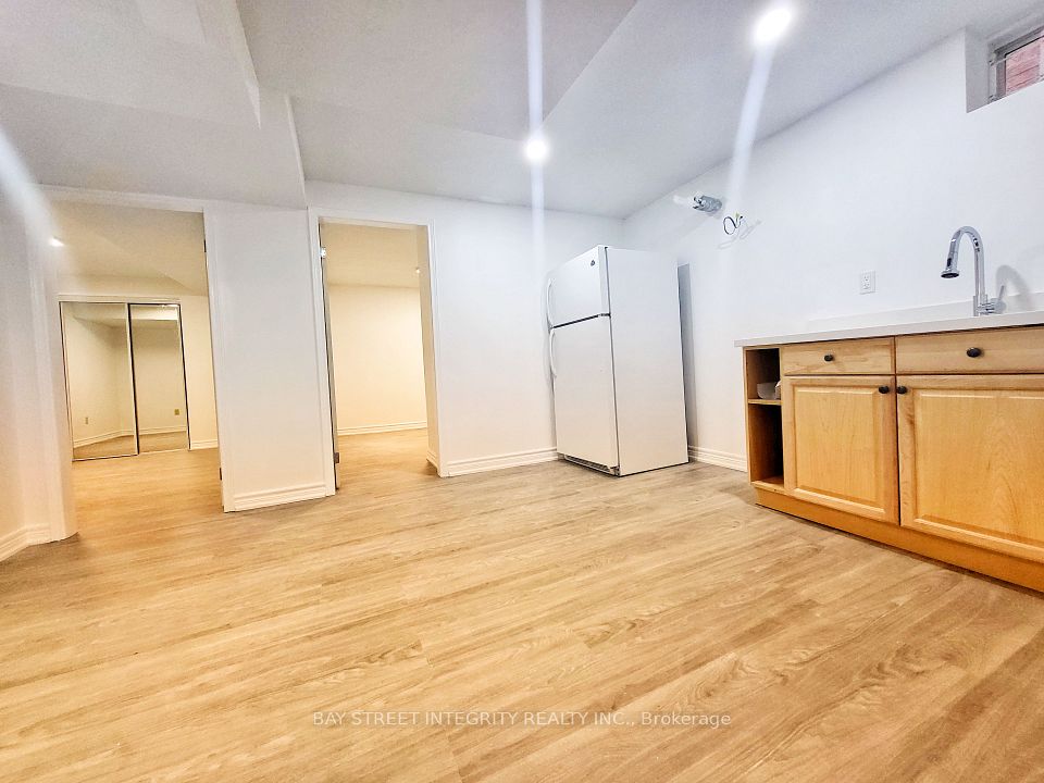 Detached at Lower 37 Sandham Crescent, Markham, ON L3S 4J7, Markham