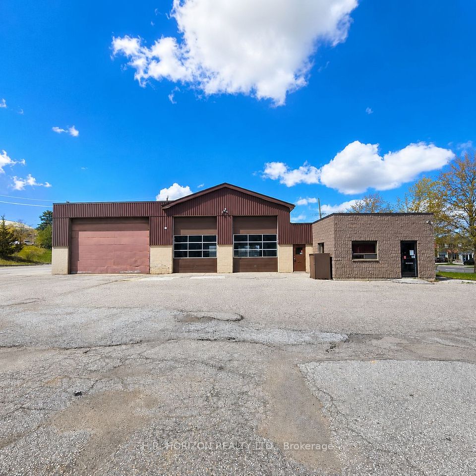 60 Industrial Parkway N, Aurora, ON L4G 4C2