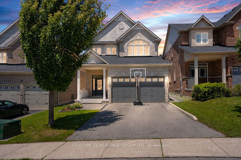 Detached at 16 Harvest Hills Boulevard, Newmarket, ON L9N 0A5, Newmarket