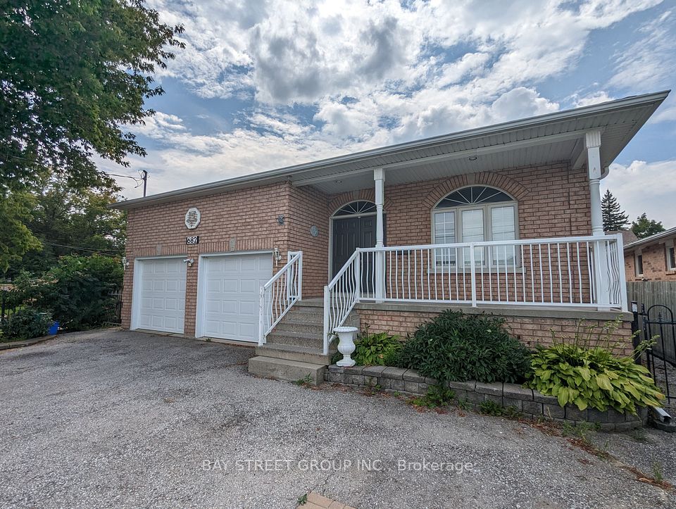 Detached at 682 The Queensway Road S Lower, Georgina, ON L4P 2G8, Georgina