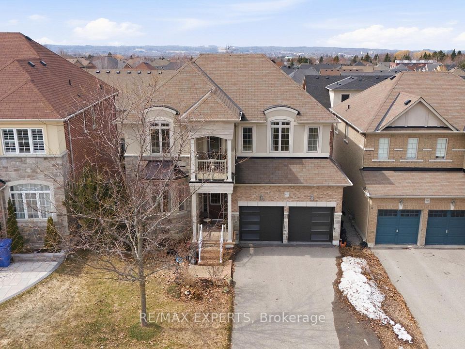 Detached at 847 Memorial Circle, Newmarket, ON L3X 0B3, Newmarket