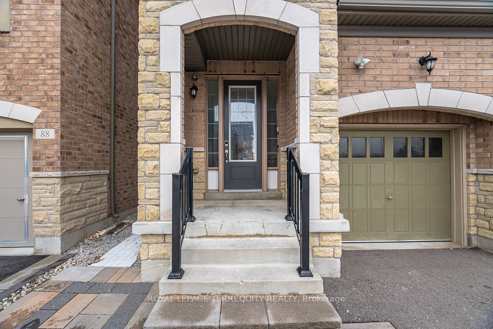 Detached at 86 Hatton Garden Road, Vaughan, ON L4H 3P8, Vaughan