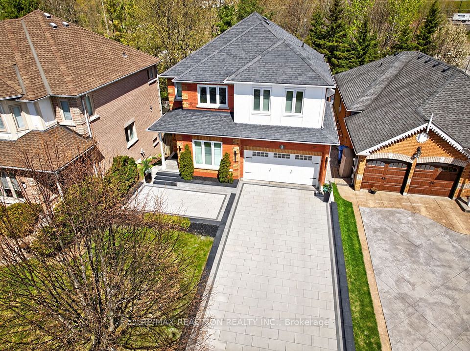 Detached at 5 Yvonne Place, Aurora, ON L4G 7E5, Aurora