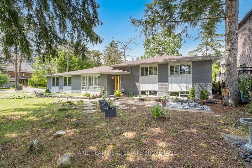 Detached at 52 May Avenue, Richmond Hill, ON L4C 3S6, Richmond Hill