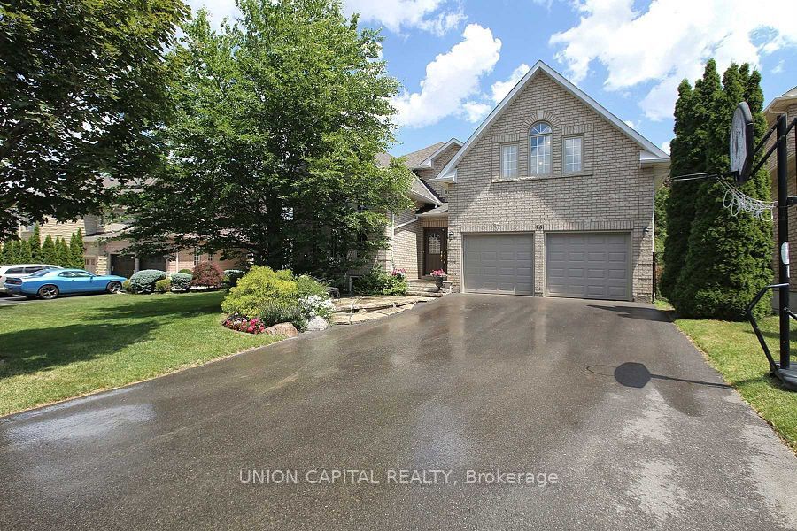 Detached at 75 Langtry Place, Vaughan, ON L4J 8L6, Vaughan