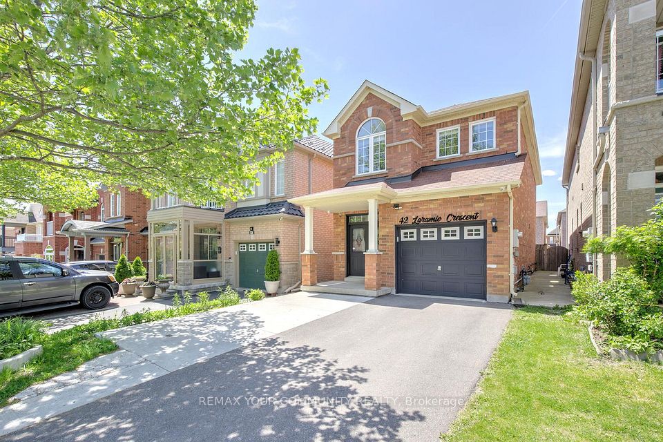 Detached at 42 Laramie Crescent, Vaughan, ON L6A 0P8, Vaughan