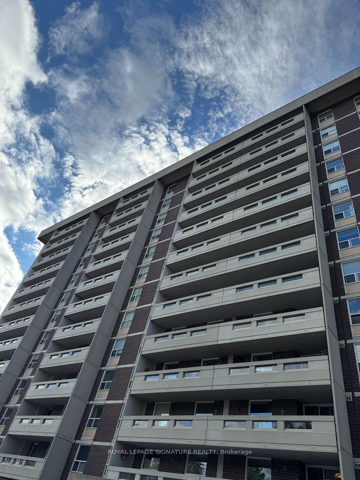 Condo Apartment at 60 INVERLOCHY Boulevard 1210, Markham, ON L3T 4T7, Markham