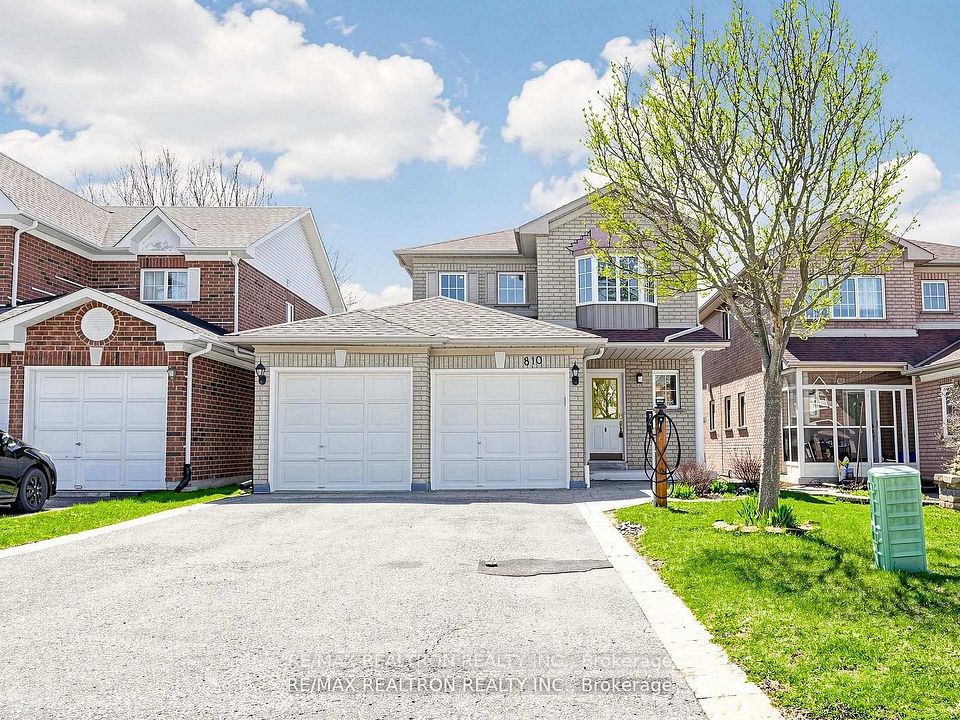 Detached at 810 Stonehaven Avenue, Newmarket, ON L3X 2G2, Newmarket
