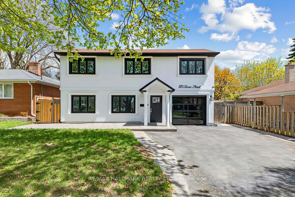Detached at 225 Lucas Street, Richmond Hill, ON L4C 4P9, Richmond Hill