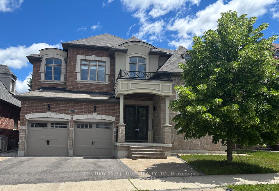 Detached at 697 Mcgregor Farm Trail, Newmarket, ON L3X 0H3, Newmarket