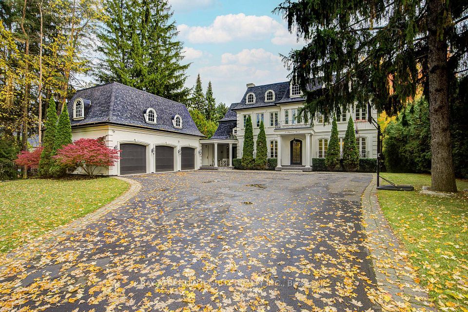Detached at 9 Highland Court, Aurora, ON L4G 2S9, Aurora