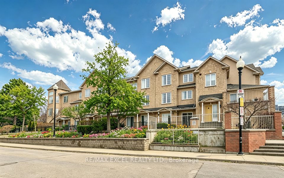 Condo Townhouse at 10 Cox Boulevard 3, Markham, ON L3R 4G2, Markham