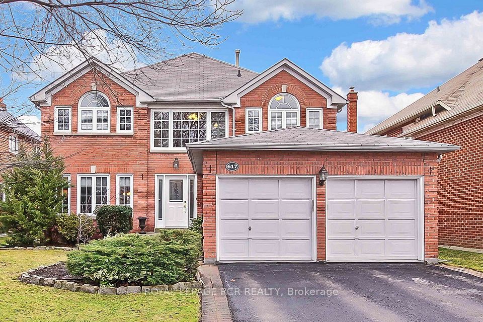 Detached at 617 Brooker Ridge, Newmarket, ON L3X 1V7, Newmarket
