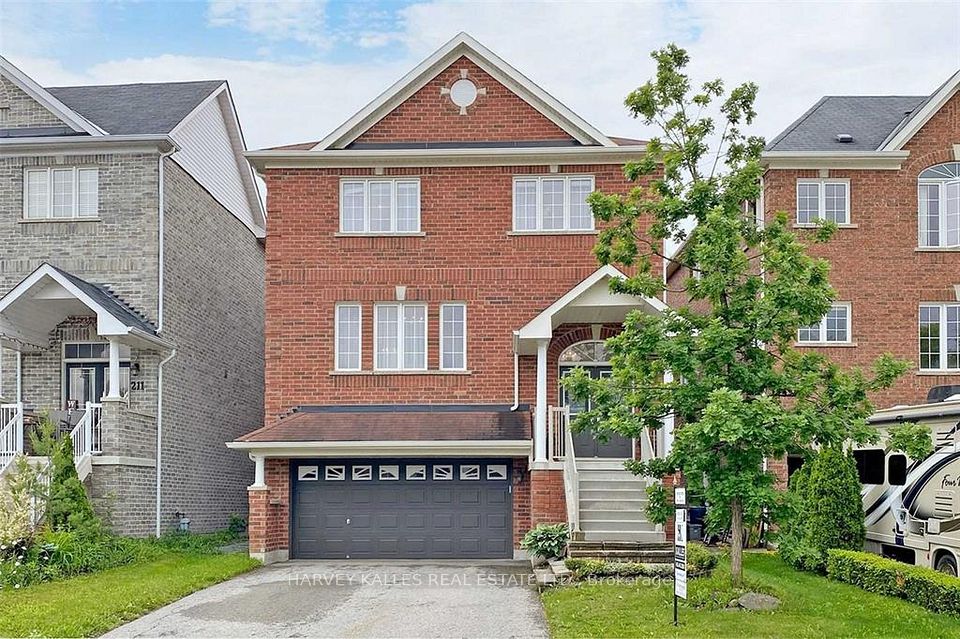 Detached at 209 Ray Snow Boulevard, Newmarket, ON L3X 3J3, Newmarket