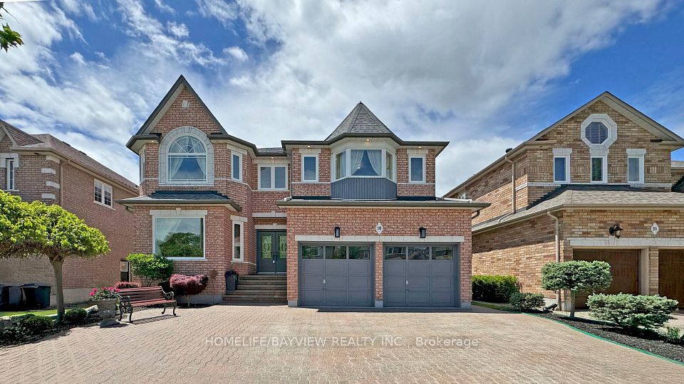 Detached at 18 Marinucci Court, Richmond Hill, ON L4C 0M3, Richmond Hill