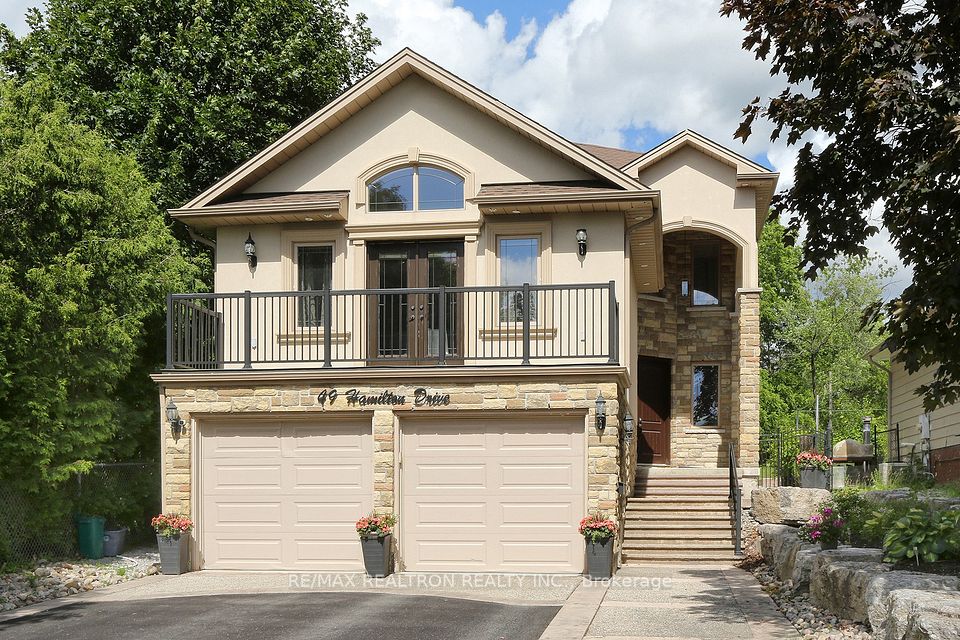 Detached at 49 Hamilton Drive, Newmarket, ON L3Y 3E7, Newmarket