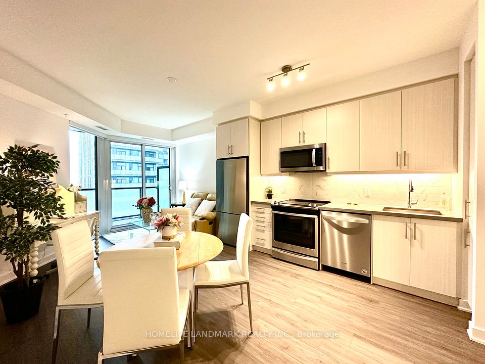 Condo Apartment at 85 Oneida Crescent 813, Richmond Hill, ON L4B 0H4, Richmond Hill