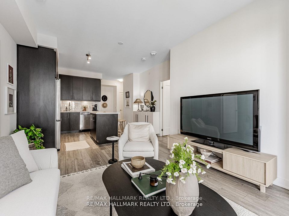 Condo Apartment at 105 Oneida Crescent 404, Richmond Hill, ON L4B 0H6, Richmond Hill