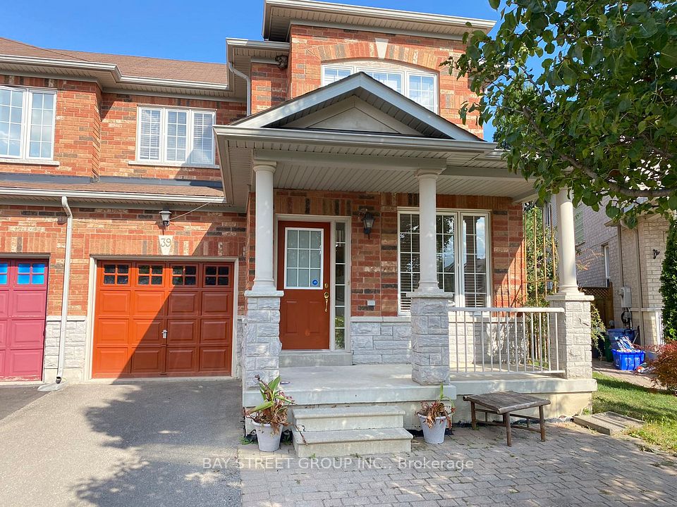 Att/Row/Townhouse at 39 Levellands Crescent, Richmond Hill, ON L4B 0A5, Richmond Hill