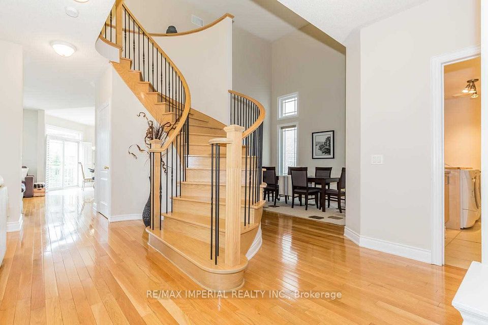 Room at 205 Conover Avenue 1, Aurora, ON L4G 7W1, Aurora