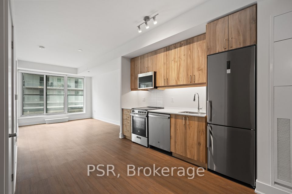 Condo Apartment at 195 Deerfield Road 710, Newmarket, ON L3Y 0G4, Newmarket