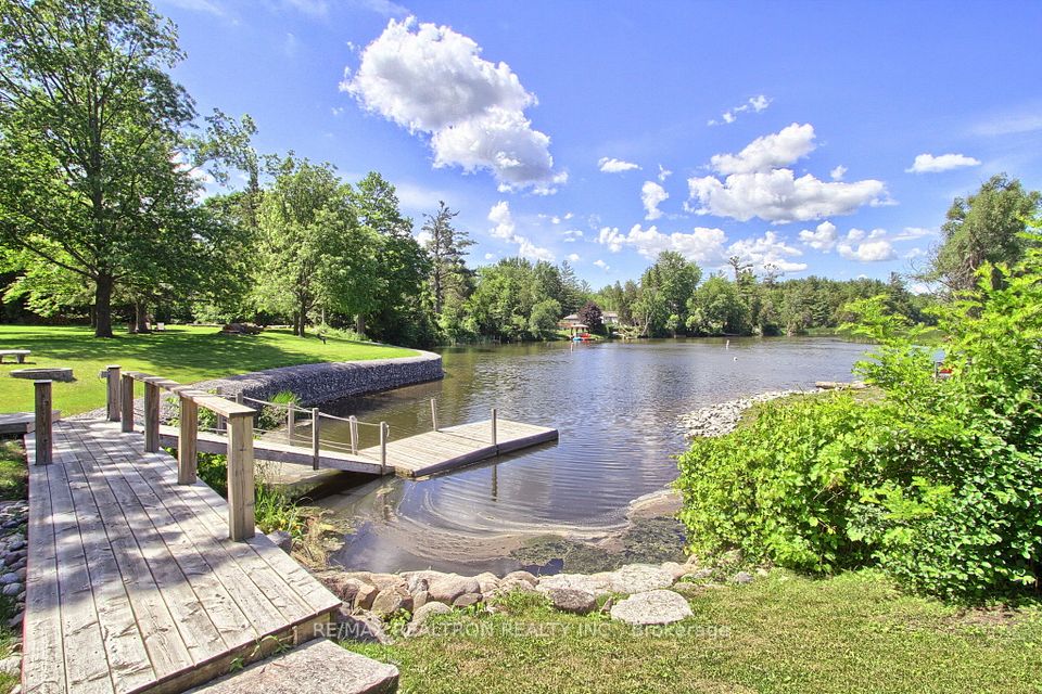 203 Pefferlaw Road, Georgina, ON L0E 1N0