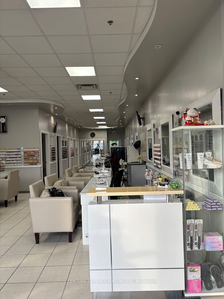 1 Sonoma Boulevard 3, Vaughan, ON L4H 3C4