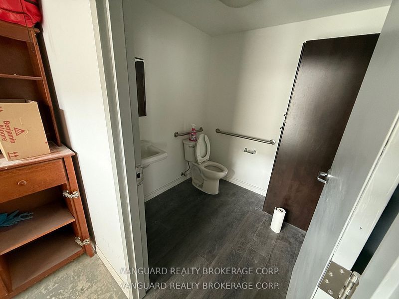 60 Pippin Road 30, Vaughan, ON L4K 4M8