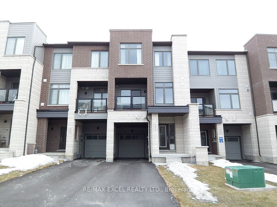 Att/Row/Townhouse at 251 Vivant Street, Newmarket, ON L3X 0K9, Newmarket