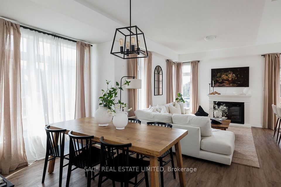 Semi-Detached  at 199 Tango Crescent, Newmarket, ON L3X 0K5, Newmarket