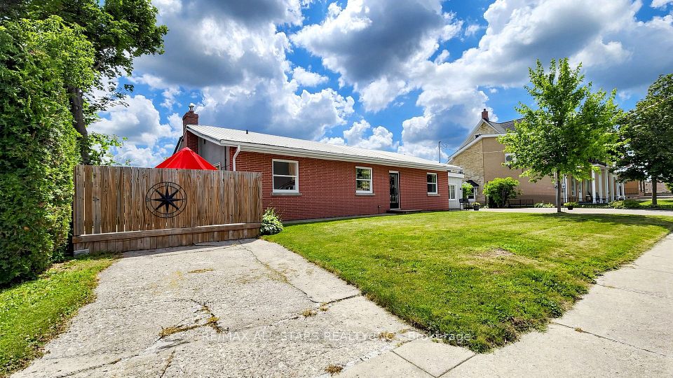 43 Toronto Street N, Uxbridge, ON L9P 1E6